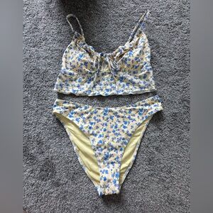 Cupshe Ditsy Daisy Tankini Set